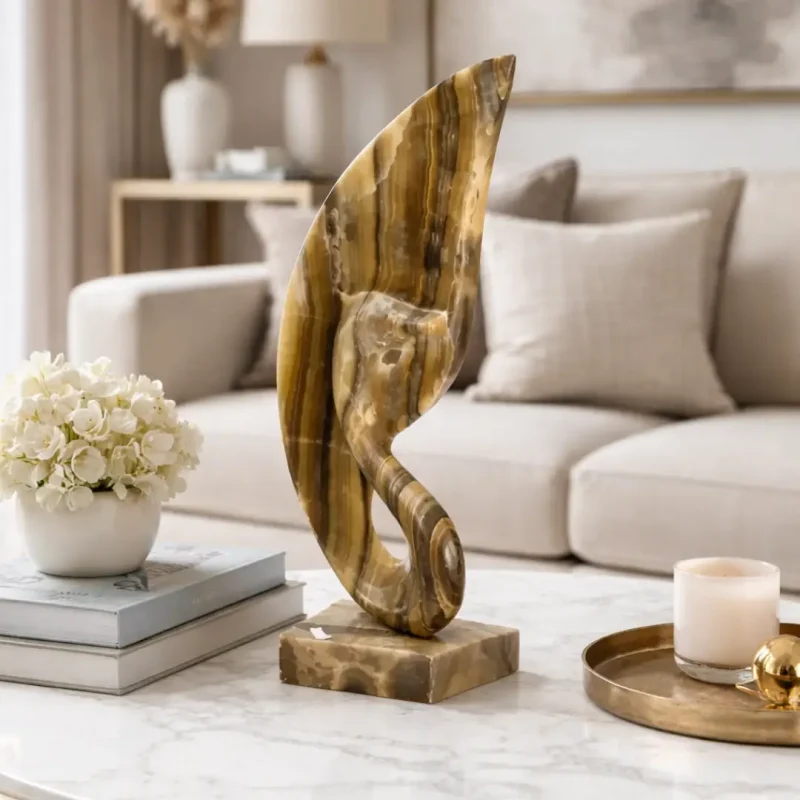 Statua modernista striata in onice – Onixe Design italia